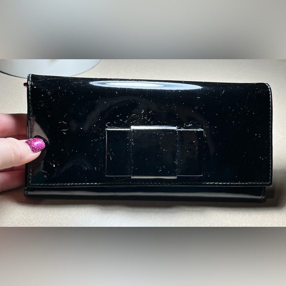 Miu Miu Patent Leather(*w/ CALL OUTS on front*)Black and pinkUsed